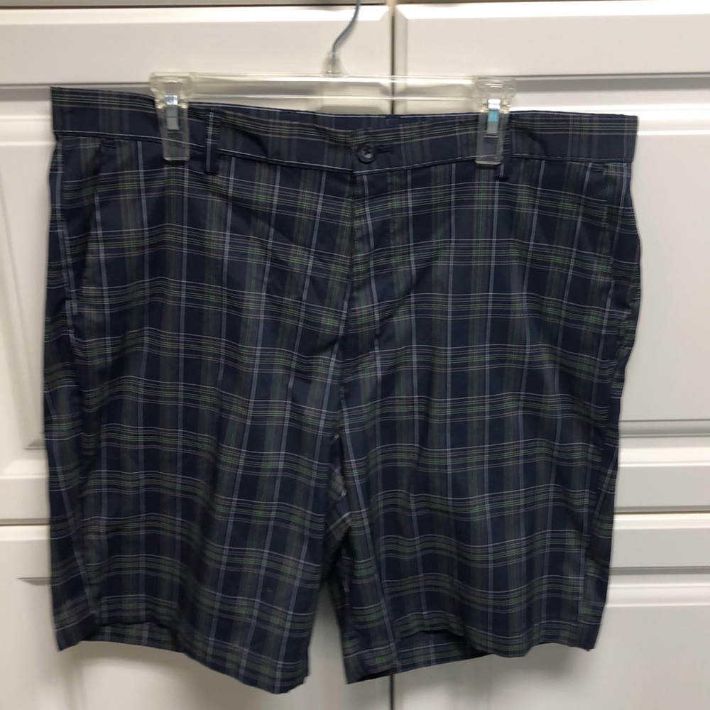 EUC Men’s Performance Golf Shorts